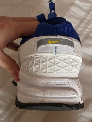 Nike Vomero 5 Azul y Blanco