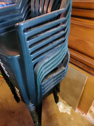 14 Sillas de Plástico Verdes Nuevas