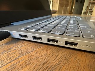Portátil Lenovo IdeaPad 3 15”