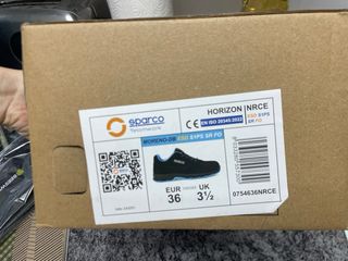 Zapatos de seguridad Sparco negros y azules