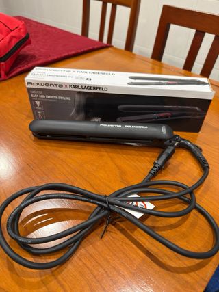 Prancha Rowenta x Karl Lagerfeld Easyliss