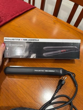 Prancha Rowenta x Karl Lagerfeld Easyliss