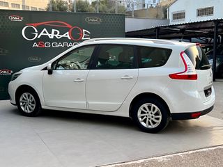 Renault Grand Scenic 2015 7-PLAZAS MUY BUEN ESTADO