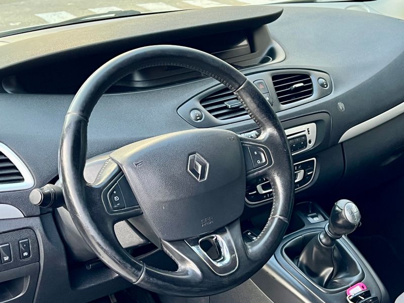 Renault Grand Scénic 1.2 TCE Energy Selection 7pl. 2015, foto 19