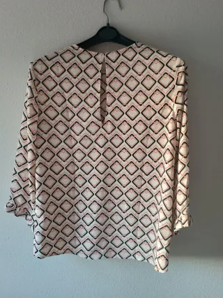 Lote 2 blusas estampadas