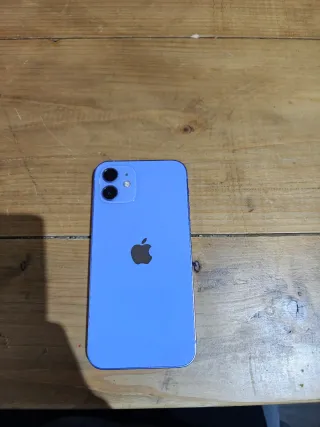 Móvil iPhone 12 Lila