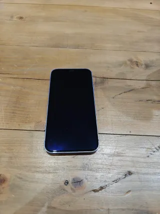 Móvil iPhone 12 Lila