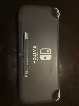 Nintendo Switch Lite Grigia + 2 Giochi + Custodia