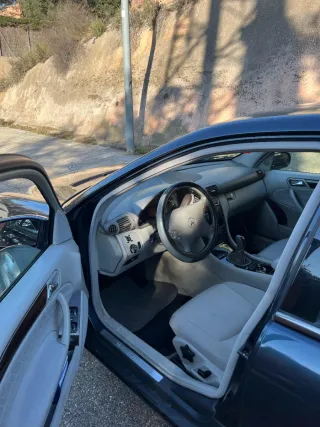 Mercedes-Benz Clase C 2003