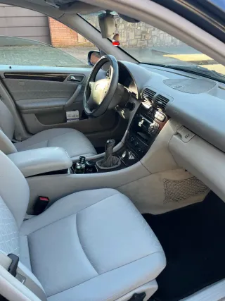 Mercedes-Benz Clase C 2003