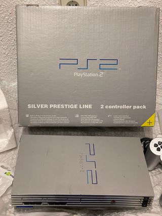 PS2 Satin Silver Completa en caja, muy buen estado