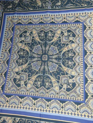 GRAN PAÑUELO SÍMIL SEDA INDUMENTARIA