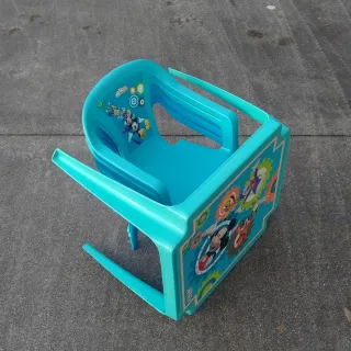 Mesa y 4 Sillas Infantiles para exterior