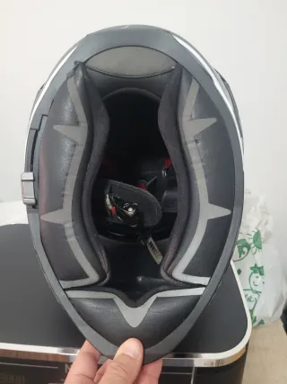 Casco de moto negro talla L