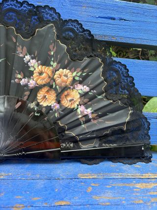 Abanico clásico vintage de puntilla
