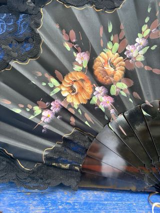 Abanico clásico vintage de puntilla