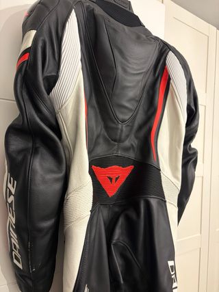 Mono Dainese 1 pieza Negro/Rojo/Blanco