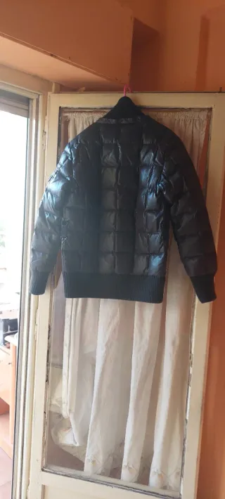 Chaqueta acolchada negra mujer