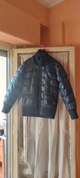 Chaqueta acolchada negra mujer