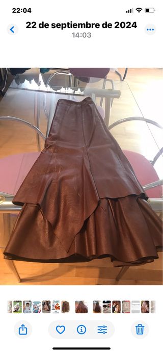 Falda de cuero con picos