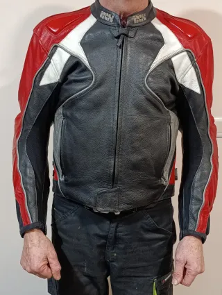 Chaqueta de moto Ixs piel protecciones