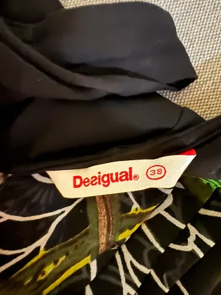 Vestido original Desigual talla 38