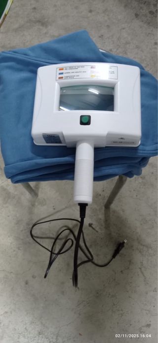 Lámpara lupa luz de Wood diagnos weelko 1004