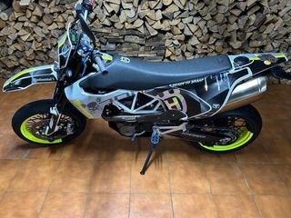 Husqvarna 701 Supermoto 500cc