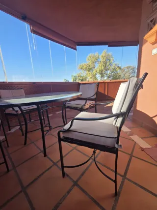 Mesa redonda cristal y 4 sillas