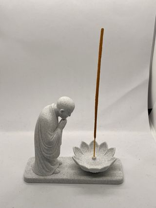 Porta incienso monje budista efecto mármol