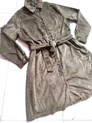 Vestido camisero pana verde oliva talla 46/48