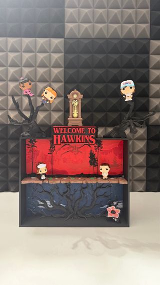 Espositore Funko Pop Stranger Things con luci