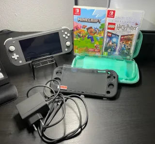 Nintendo Switch Lite Grigia + Giochi e Accessori
