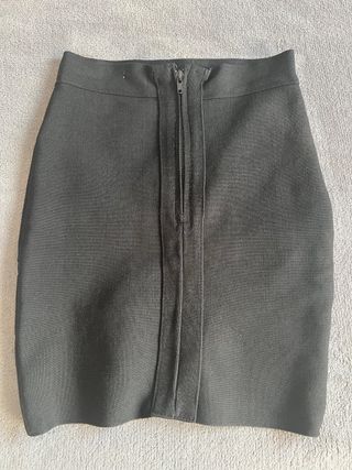 Falda bandage negra ajustada