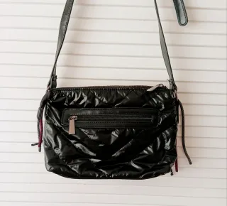 Bolso Parfois negro acolchado