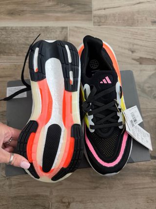 Scarpe Adidas Ultraboost Light W Nuove