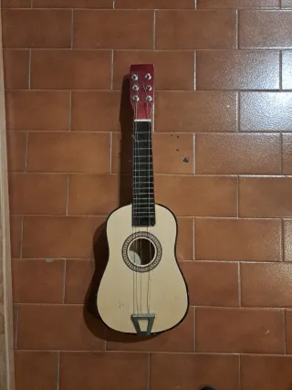 Guitarra pequeña para niños