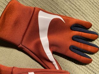 Guantes Nike x Patta Rojos y Azules