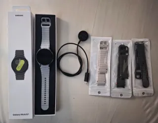 Samsung Galaxy Watch 7 - Negro/Blanco