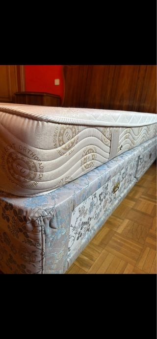 Cama con 4 cajones y somier