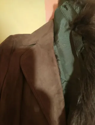 Abrigo de piel marrón