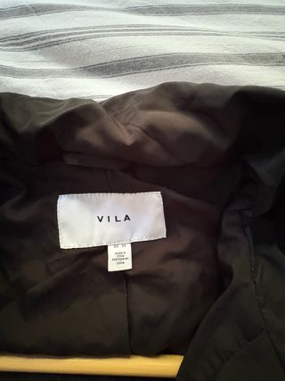 Abrigo acolchado VILA negro