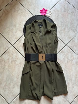 Vestito blazer verde con cintura nera