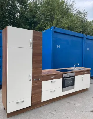 Cucina completa legno e metallo