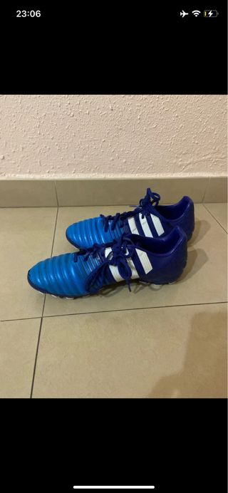 Botas de fútbol Adidas casi nuevas