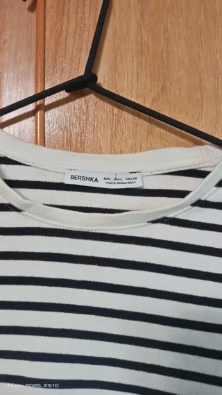 Camiseta Bershka Rayas Manga Larga