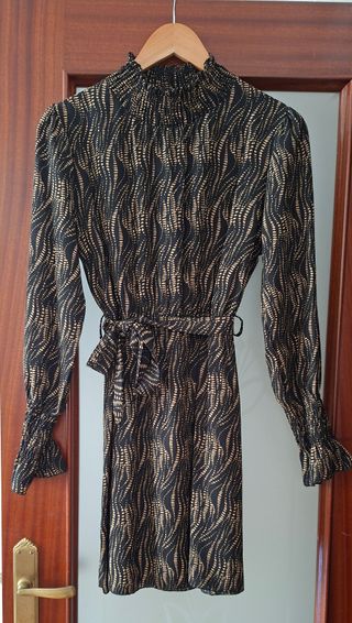 Vestido corto negro y beige estampado