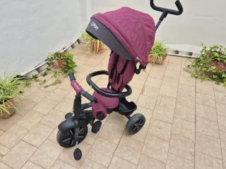 Triciclo infantil con capota y manillar