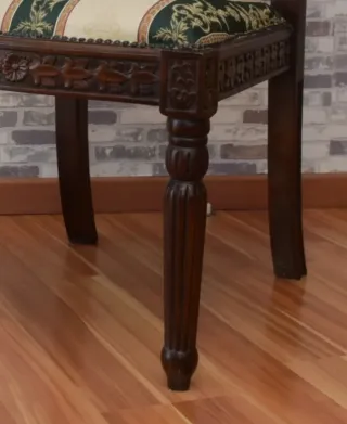 Silla Colonial Madera y Tela