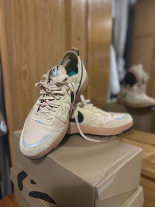 Tenis Nike Beige y Negro originales